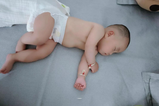 林州宝宝几个月可以吃水果